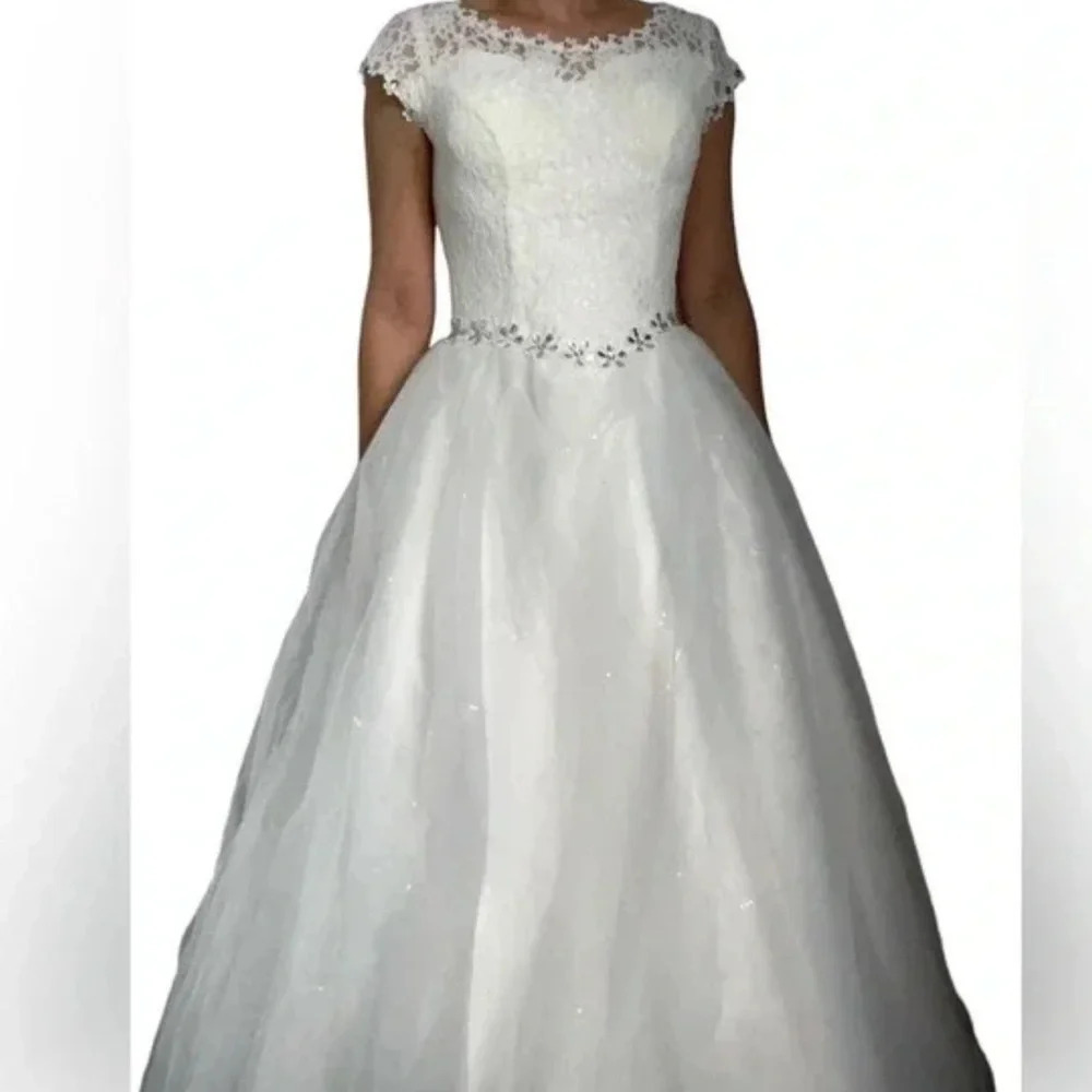 Unbranded White Prom or wedding dress, size small